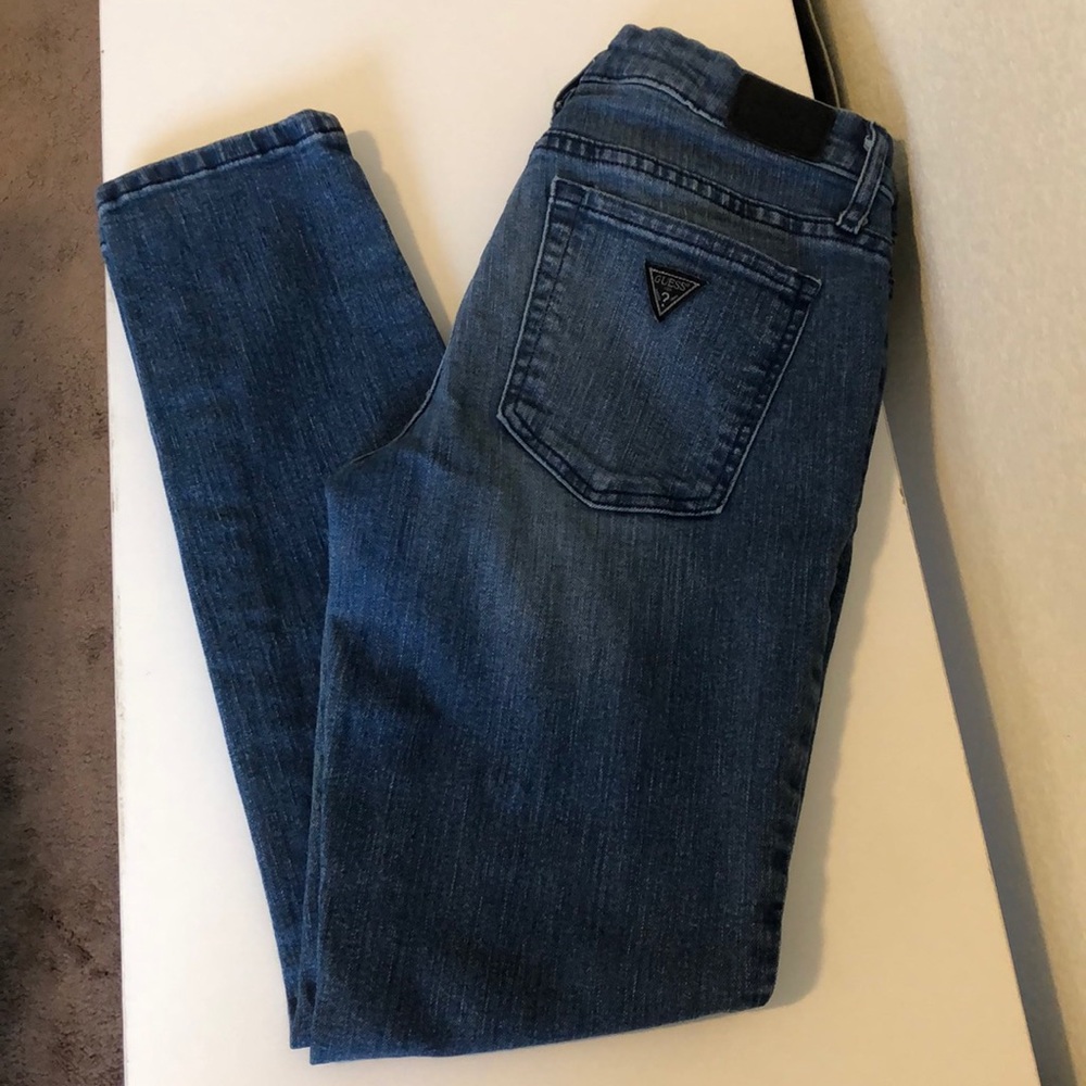 GUESS 26x28 mid rise jeans